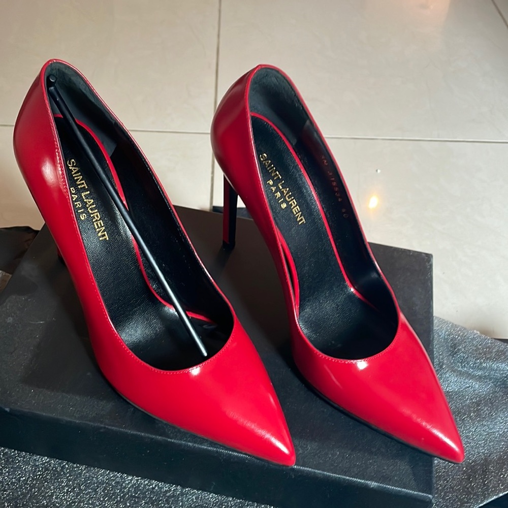SAINT LAURENT never used Red Pumps